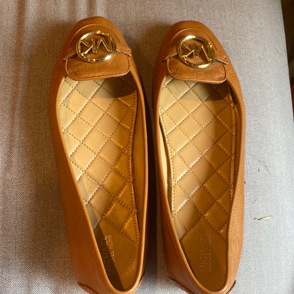 MK ballet flats